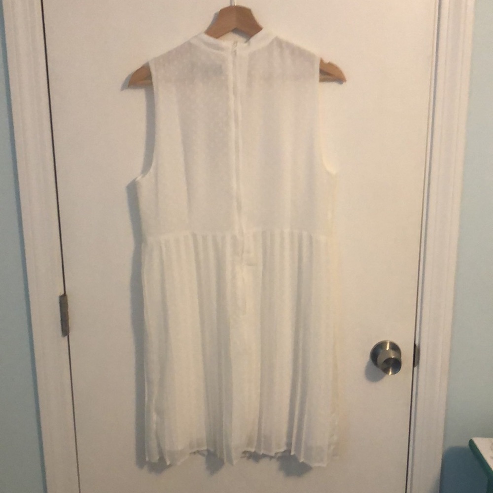 Modcloth White Sleeveless Dress - Picture 5 of 6